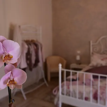 Casa Nina Bed & Breakfast *